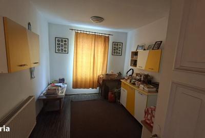 Apartament cu 3 camere în Ultracentral