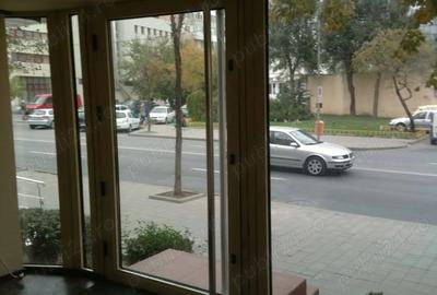 Spațiu comercial, de 78 mp, în Central