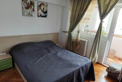 Apartament cu 4 camere decomandat, mobilat în Turda