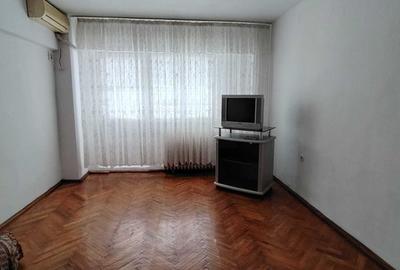 Garsonieră decomandată în Tineretului