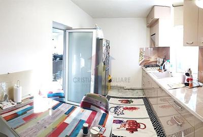 Casă cu 6 camere decomandat cu Teren 280 Mp în Chercea - 17