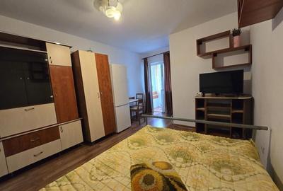 Garsonieră decomandată, mobilată în Galata