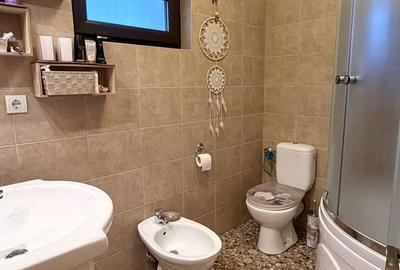 Apartament cu 3 camere, mobilat în Castelul Peleș - 10