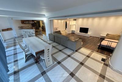Apartament cu 3 camere decomandat, mobilat în Faleza Nord