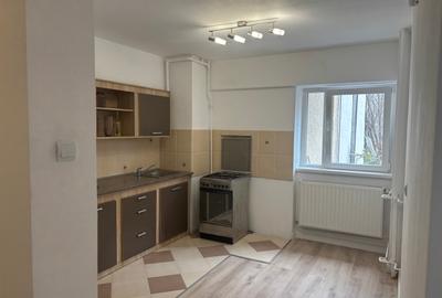 Apartament cu 4 camere decomandat în Tineretului - 6