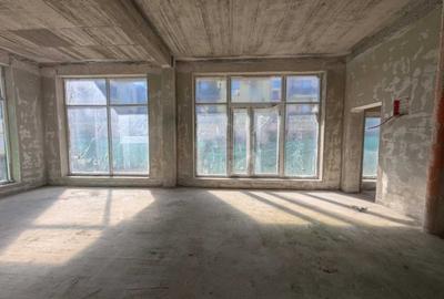 Spațiu comercial, de 100 mp, în Florești