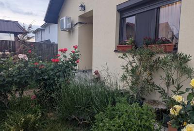 Casă individuală cu 2 camere cu Canalizare în Săbăreni - 11