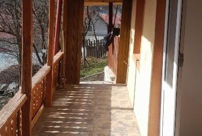 Casă individuală cu 2 camere cu Canalizare în Mânzălești - 2