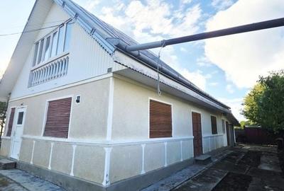 Casă cu 4 camere cu Teren 80 Mp în Letea Veche