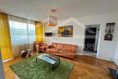 Apartament cu 3 camere decomandat, mobilat în Aleea Carpați