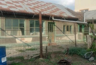 Casă cu Teren 250 Mp în 23 August (Cațelul)