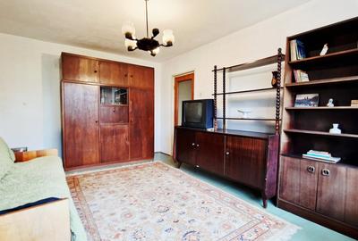 Apartament cu 2 camere decomandat, mobilat în Titan