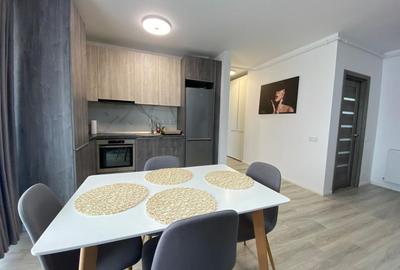 Apartament cu 3 camere semidecomandat, mobilat în Florești
