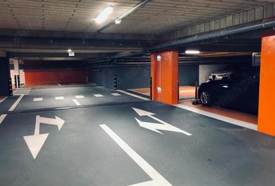 Spațiu comercial, de 8 mp, în Central