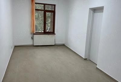 Spațiu comercial, de 42 mp, în Marginea - 2