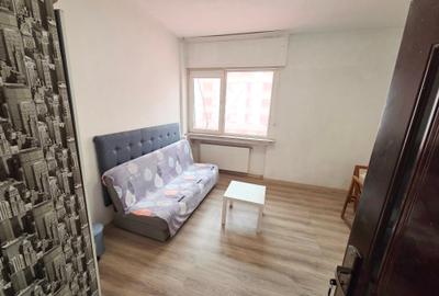 Garsonieră semidecomandată în Romană