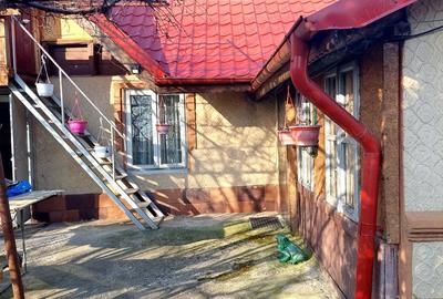 Casă cu 7 camere cu Teren 5500 Mp în Central - 3