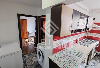Apartament cu 3 camere semidecomandat în Central