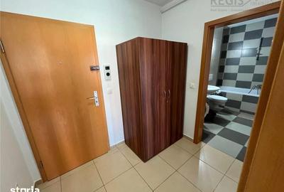 Apartament cu 2 camere decomandat în Tractorul