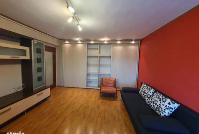 Casă cu 3 camere decomandat în Virtuții