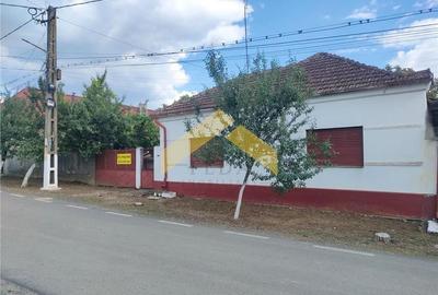 Casă individuală cu 3 camere cu Teren 2215 Mp în Ghioroc - 1
