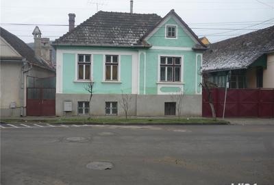 Casă cu 4 camere cu Teren 124 Mp în Sighișoara