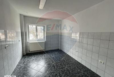 Apartament cu 3 camere în Central - 12