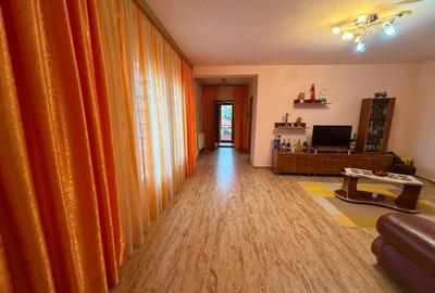 Casă cu 7 camere cu Canalizare în Trocadero - 1
