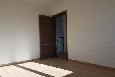 Duplex cu 12 camere cu Teren 1600 Mp în Domnești - 16