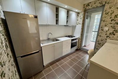 Apartament cu 2 camere decomandat în Splaiul Unirii