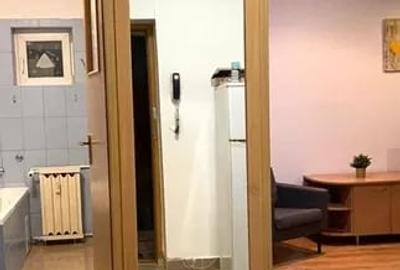 Garsonieră decomandată în Vitan