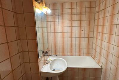 Apartament cu 2 camere decomandat în Eremia