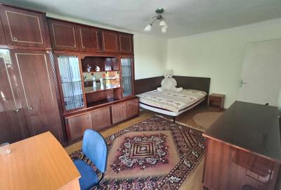 Apartament cu 2 camere decomandat în Gruia
