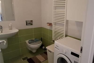 Apartament cu 2 camere semidecomandat, mobilat în Tractorul - 17