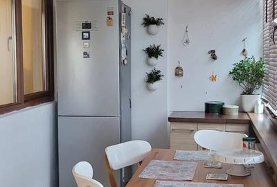 Apartament cu 3 camere decomandat în Central - 1