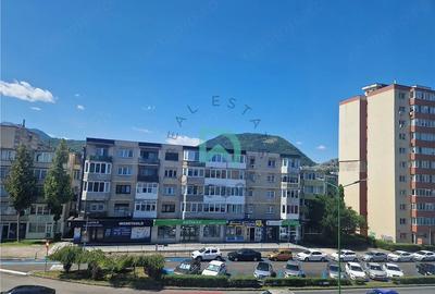 Apartament cu 2 camere decomandat în Astra