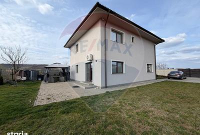 Casă cu 5 camere cu Teren 600 Mp în Apahida