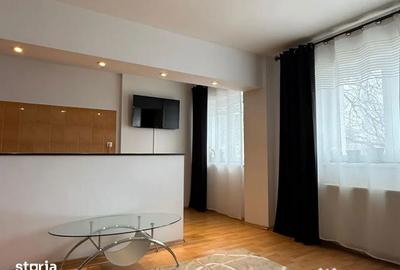 Apartament cu 3 camere decomandat în Central - 1