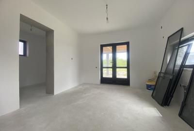 Casă cu 3 camere în Adânca - 2