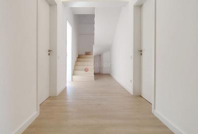 Apartament cu 5 camere decomandat în Astra - 4
