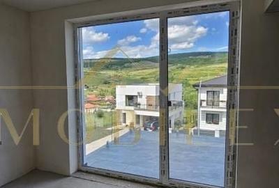 Casă cu 4 camere cu Teren 710 Mp în Baciu