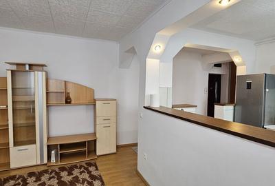 Apartament cu 3 camere decomandat în Hipodrom 4 - 13