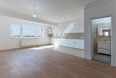 Apartament cu 3 camere semidecomandat în Metalurgiei
