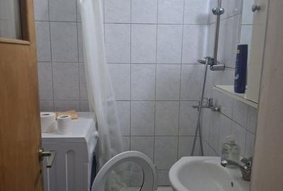 Garsonieră în Titan