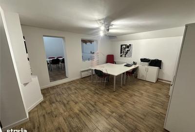 Casă cu 6 camere cu Teren 70 Mp în Central