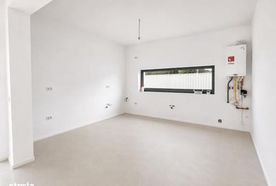 Casă cu 4 camere cu Teren 350 Mp în Crevedia - 1