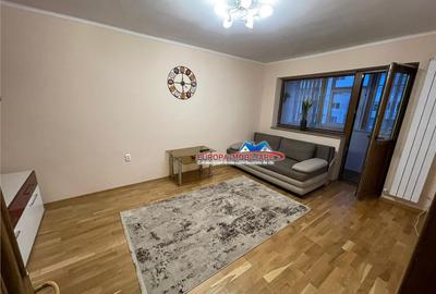 Apartament cu 2 camere decomandat în Faleză