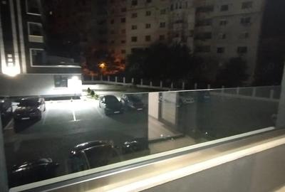 Apartament cu 2 camere semidecomandat în Micro 17