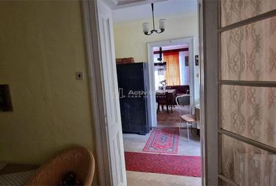 Casă cu 4 camere în Muncitoresc
