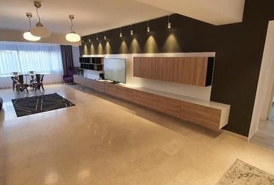 Apartament cu 4 camere decomandat, mobilat în Băneasa